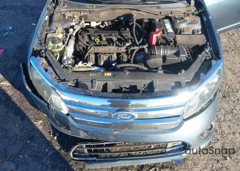 2011 Ford Fusion Se z USA, uszkodzony, nr VIN 3FAHP0HA1BR119261